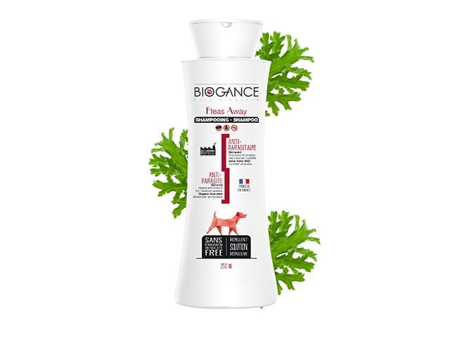 Biogance Dog Fleas Away dog shampoo