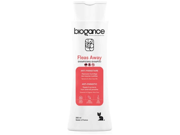 Biogance Dog Fleas Away shampoo per cani